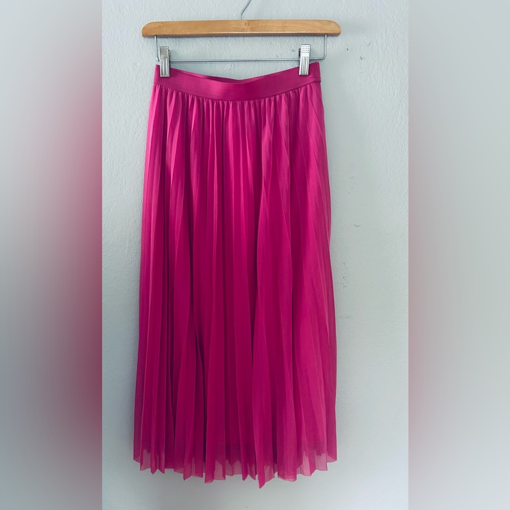 Sincerely Jules Fuchsia Pleated Midi Skirt - Picture 1 of 1
